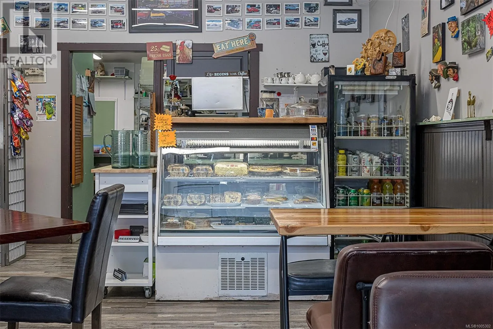 3 1343 Alberni Hwy