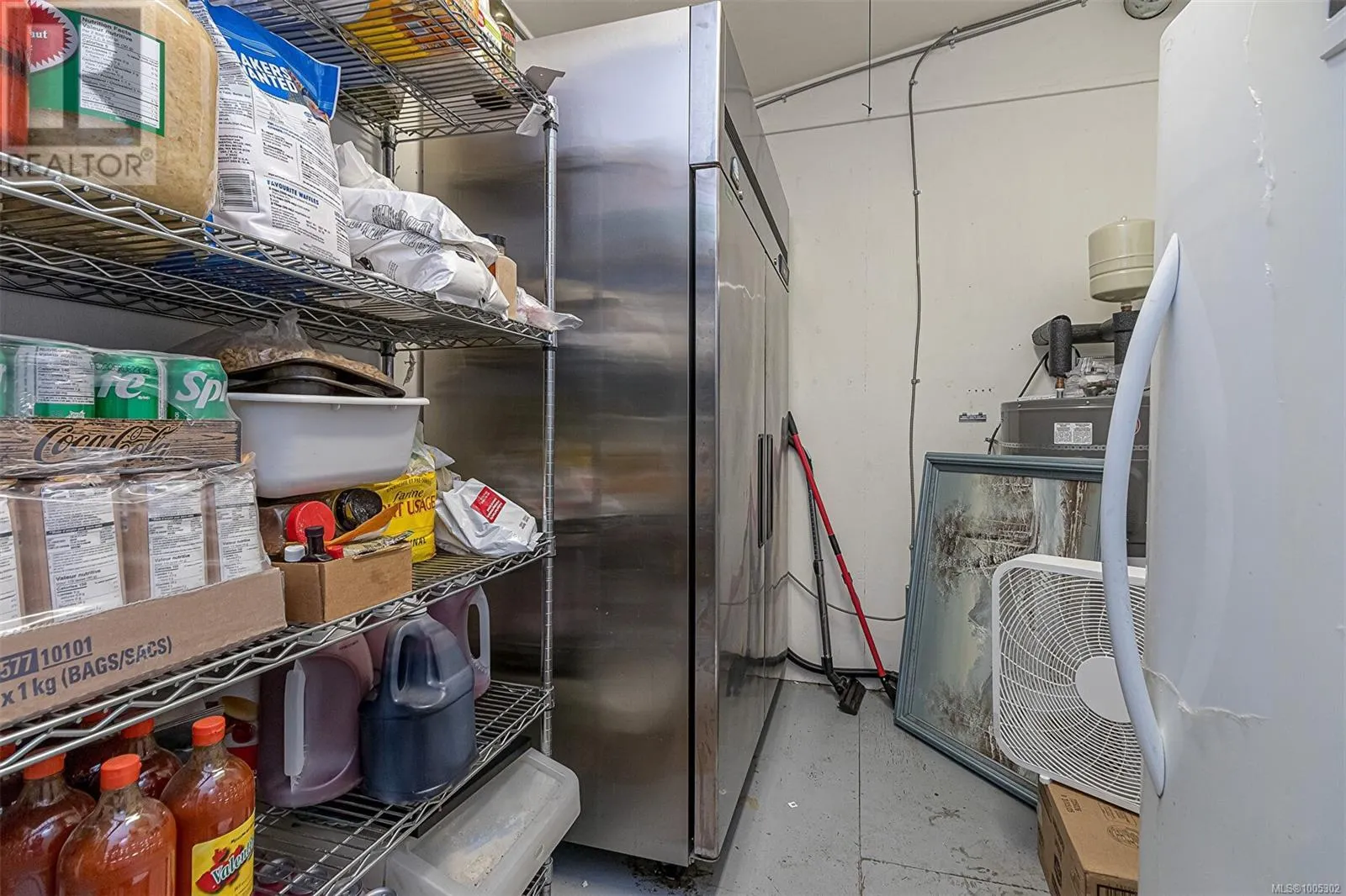 3 1343 Alberni Hwy