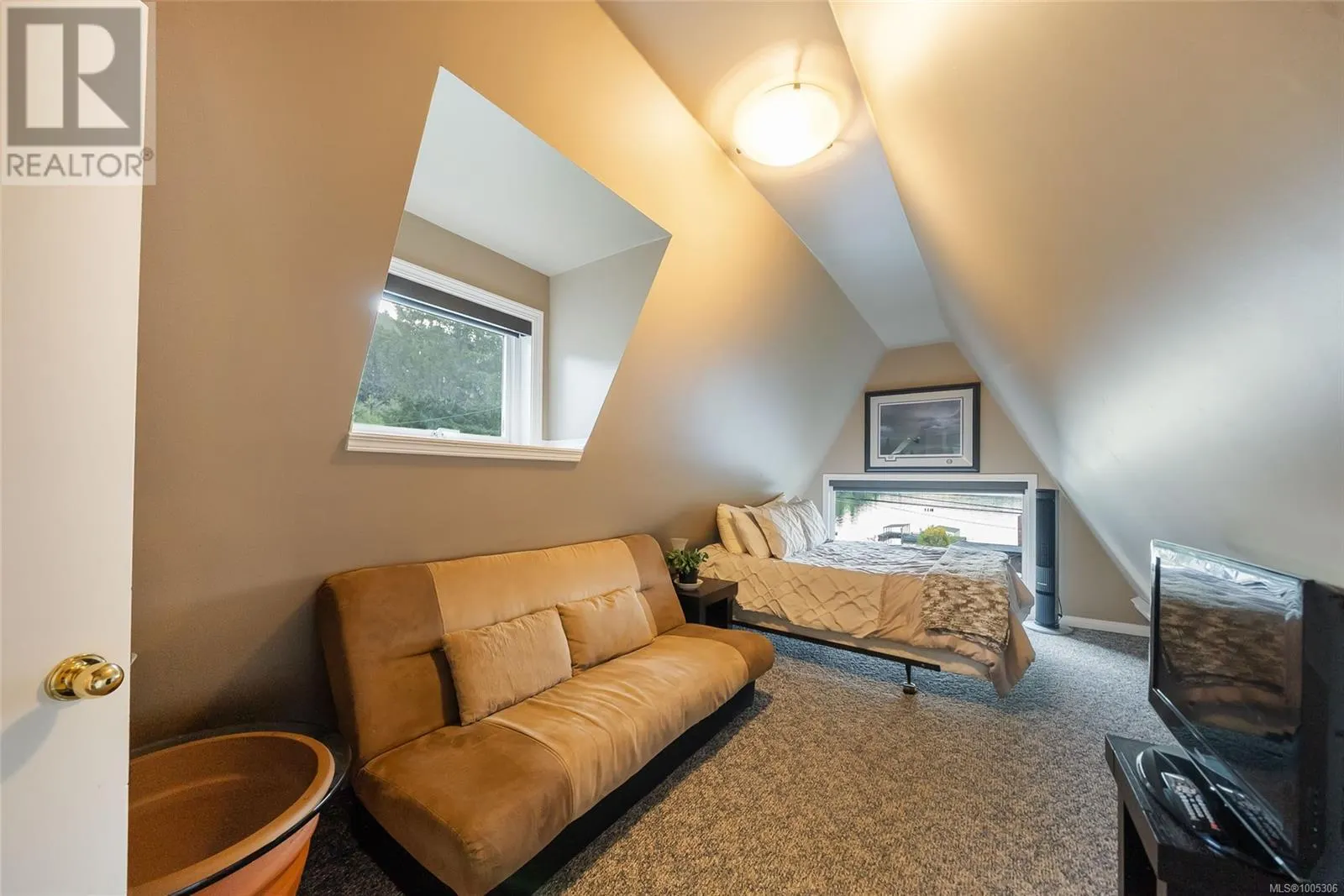 2144 Angus Rd