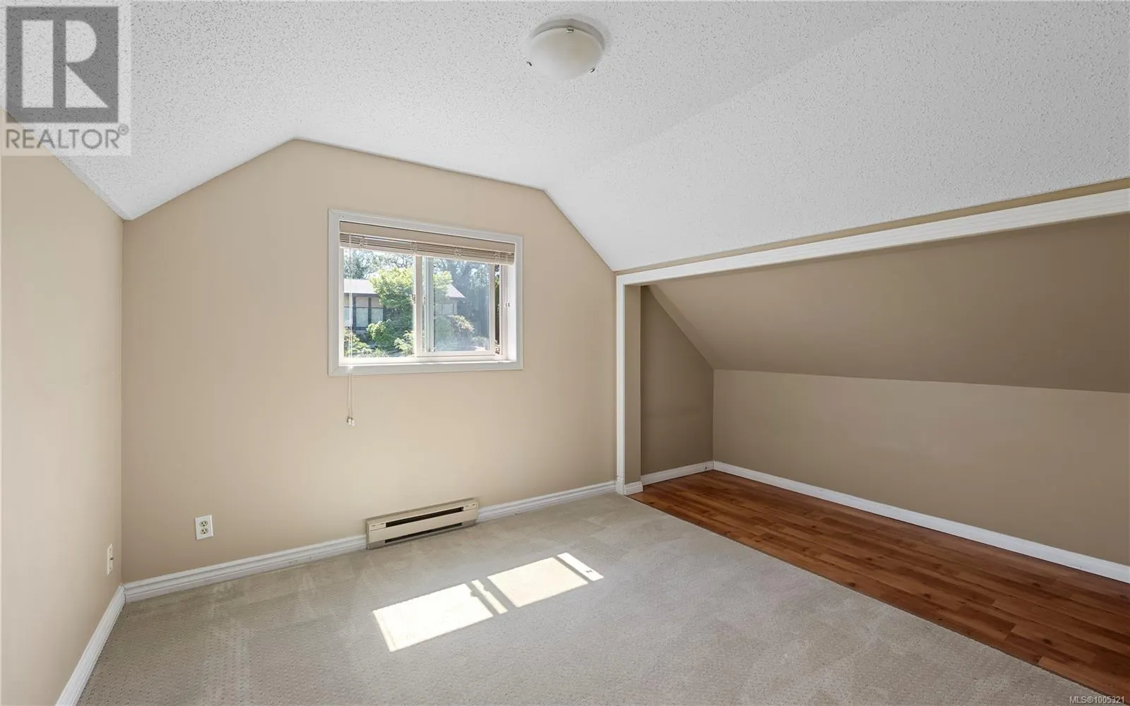 3152 Wessex Close