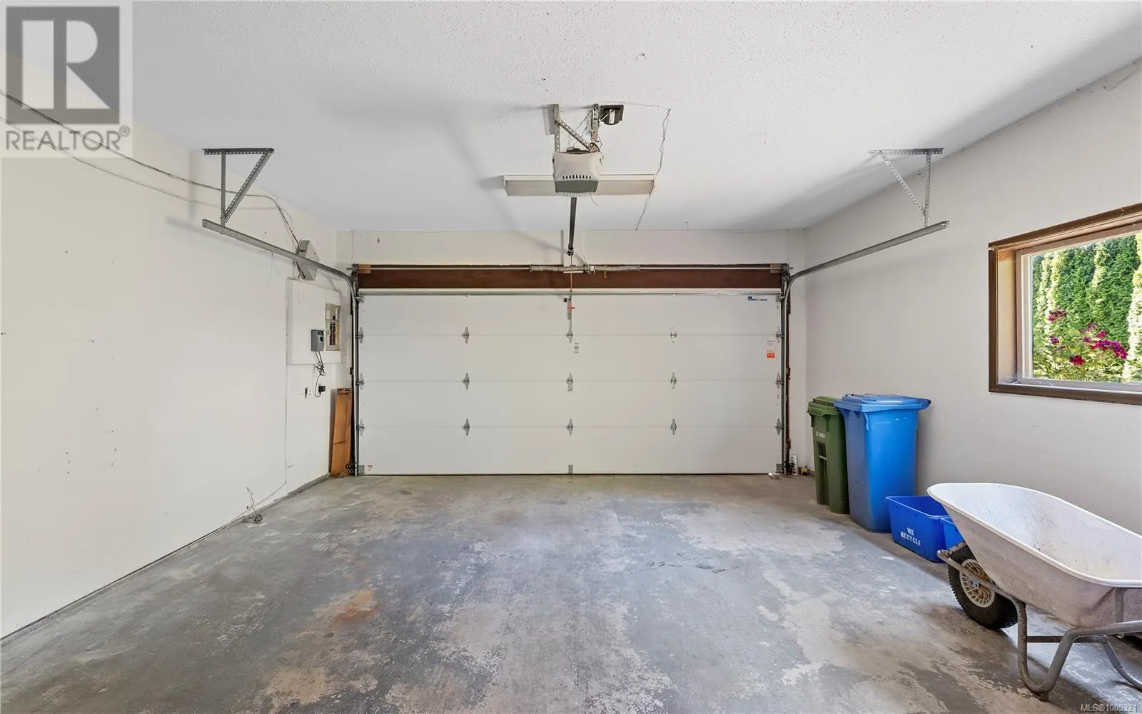3152 Wessex Close