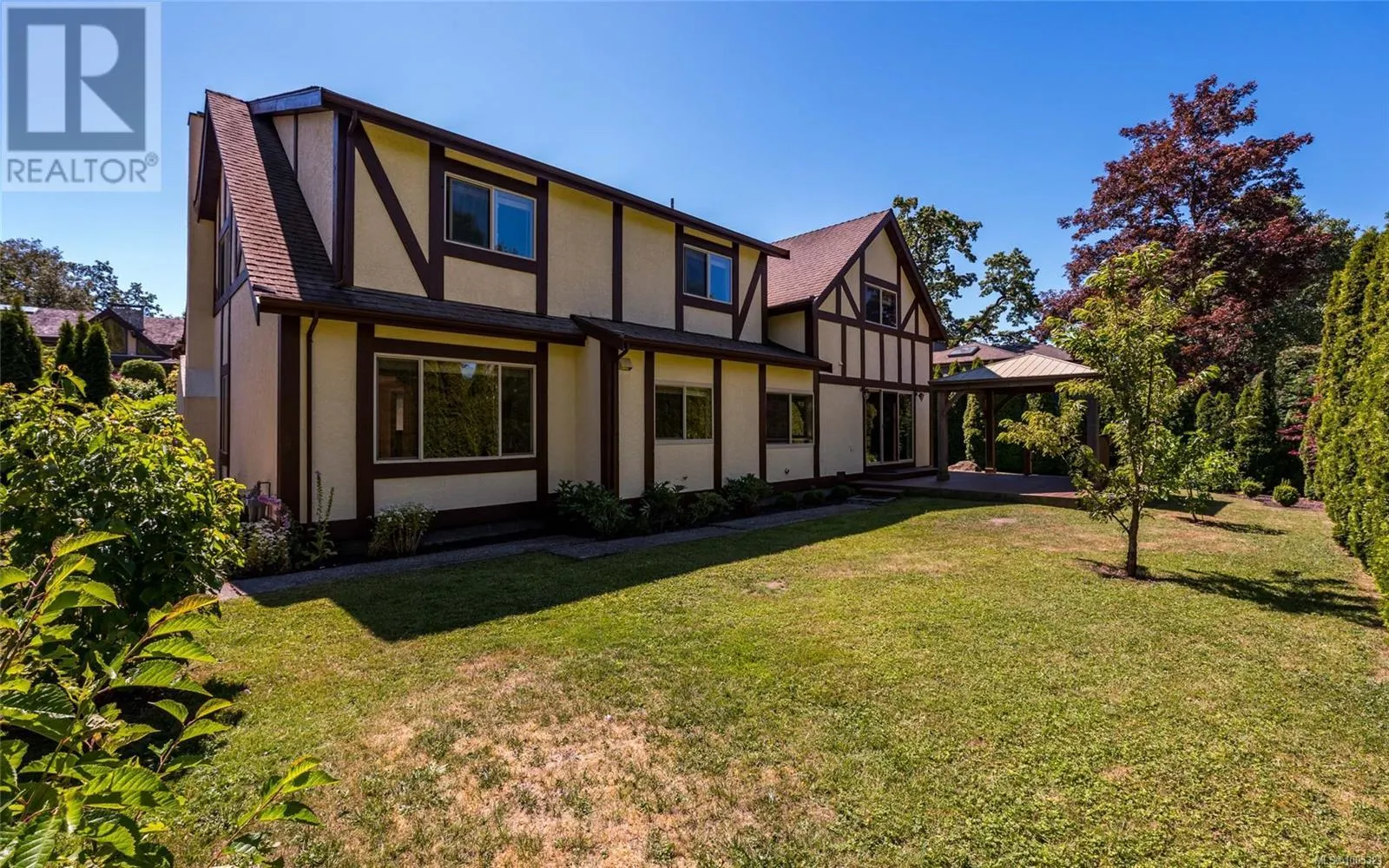 3152 Wessex Close