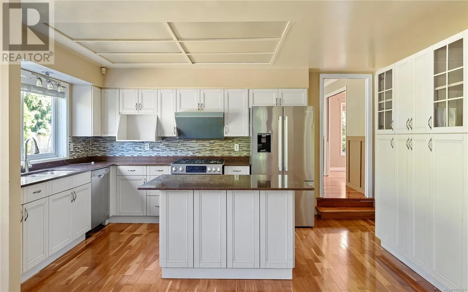 3152 Wessex Close