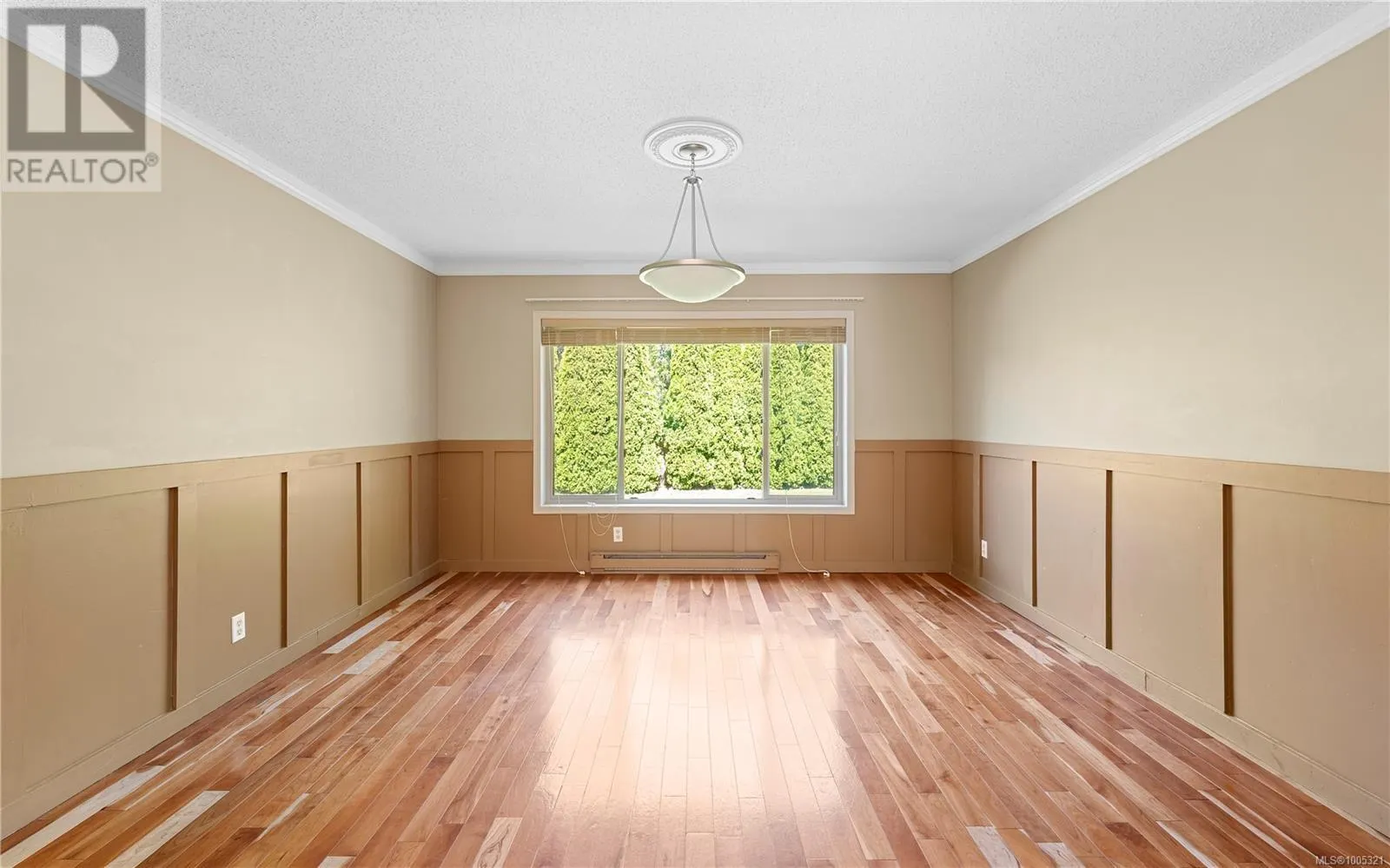 3152 Wessex Close