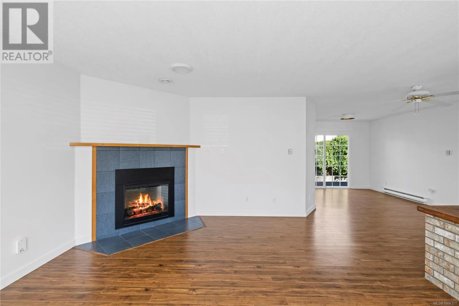 332 Moilliet St S