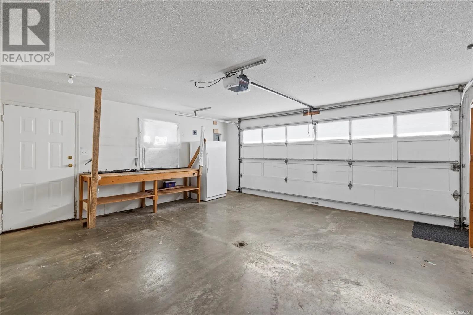 332 Moilliet St S