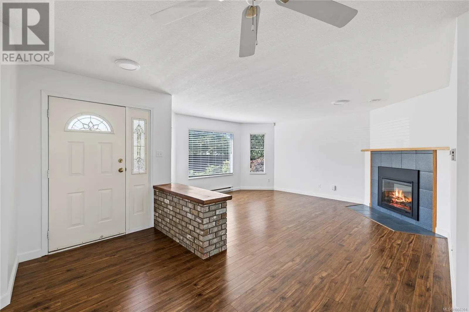 332 Moilliet St S