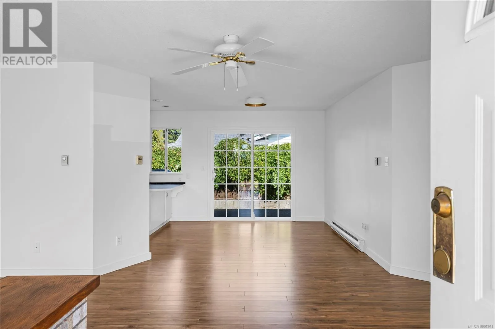 332 Moilliet St S