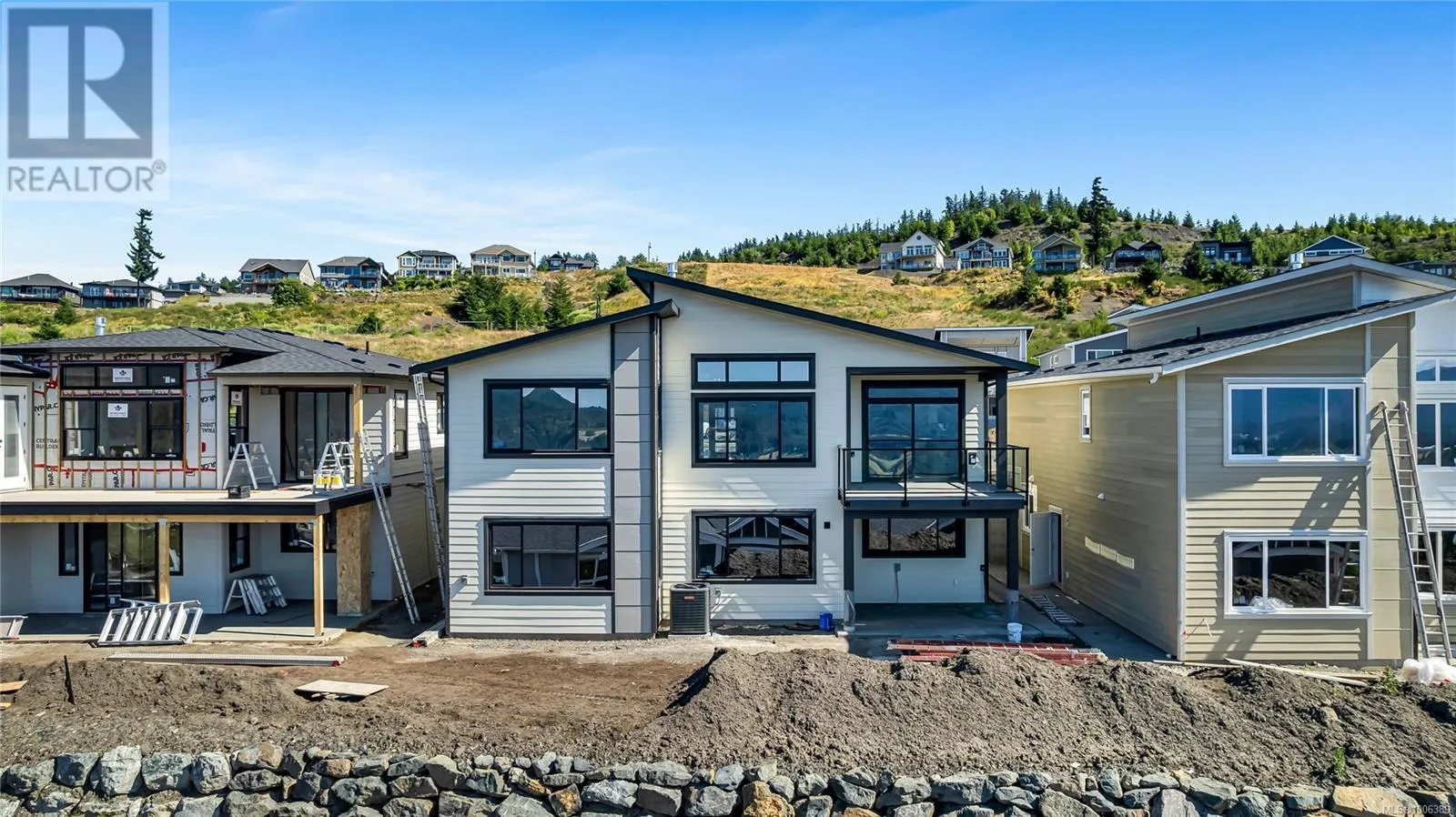 3199 Woodrush Dr