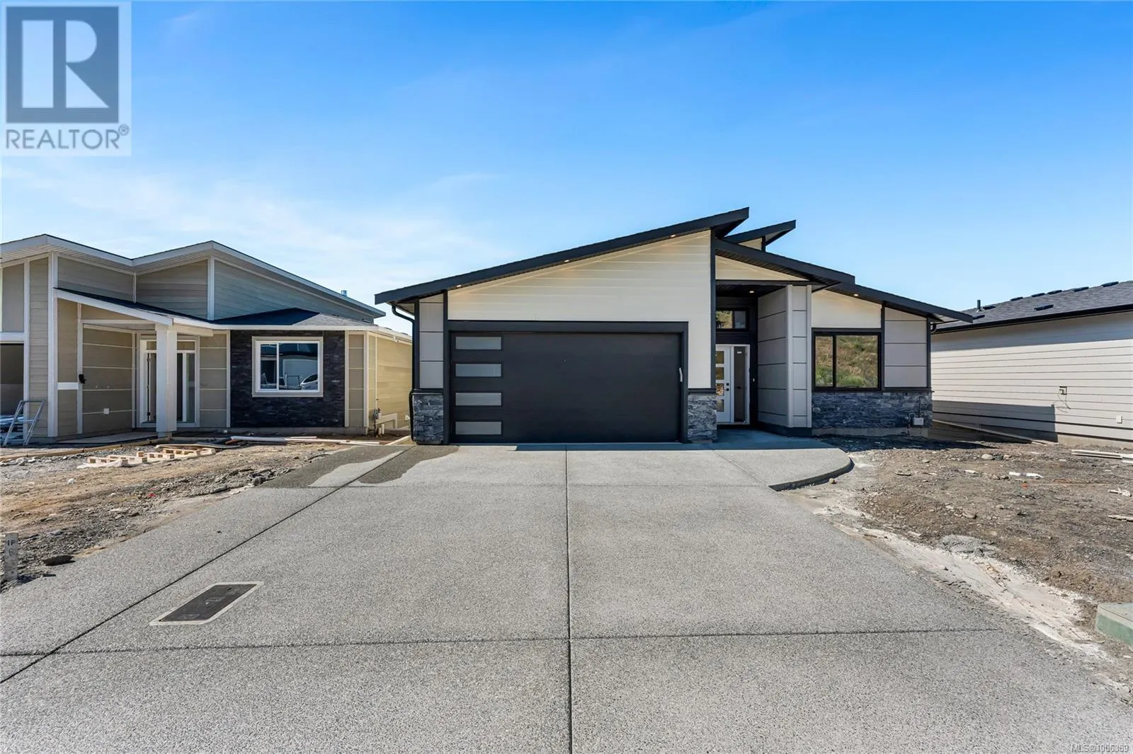 3199 Woodrush Dr