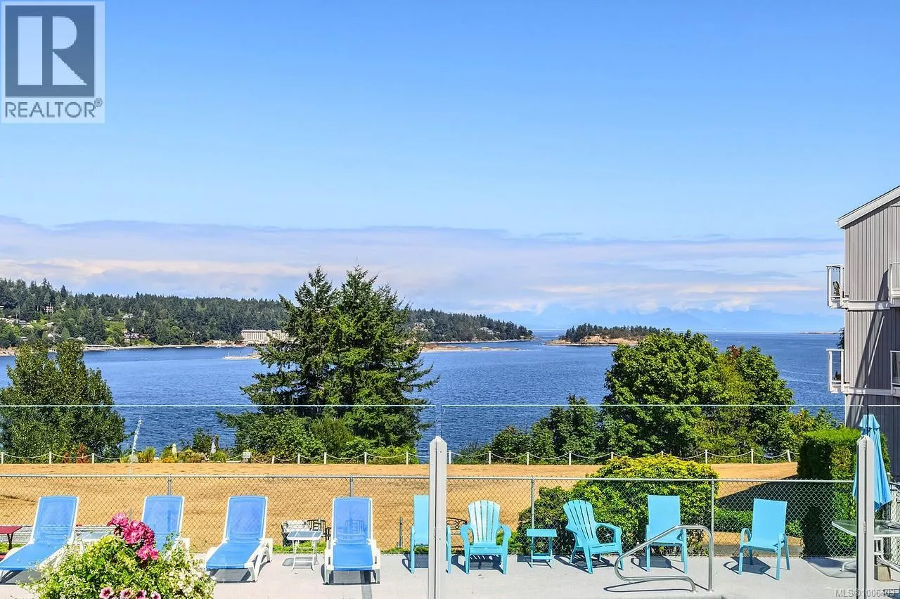 104 2560 Departure Bay Rd