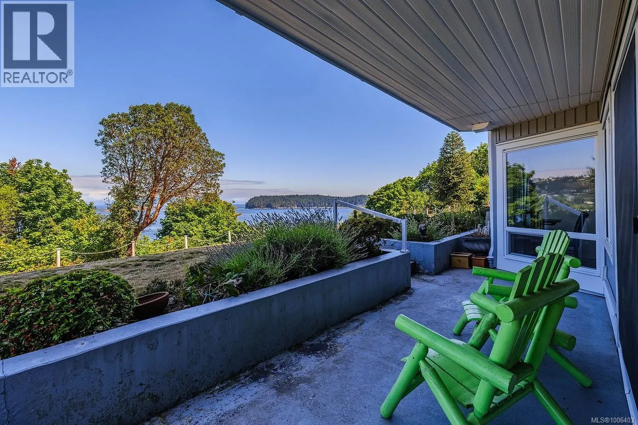 104 2560 Departure Bay Rd