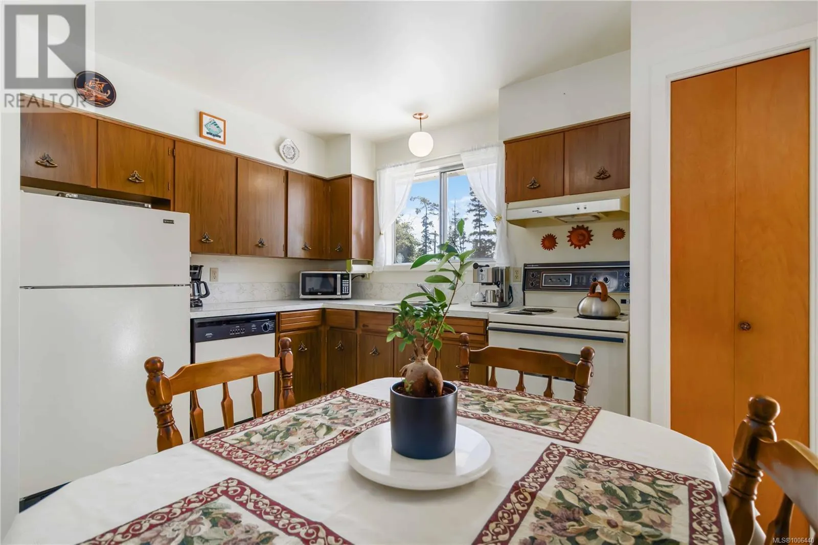 9924 Bessredge Pl