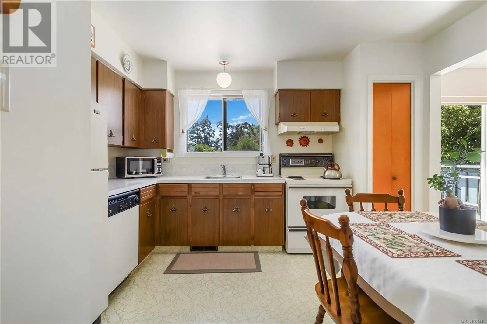 9924 Bessredge Pl