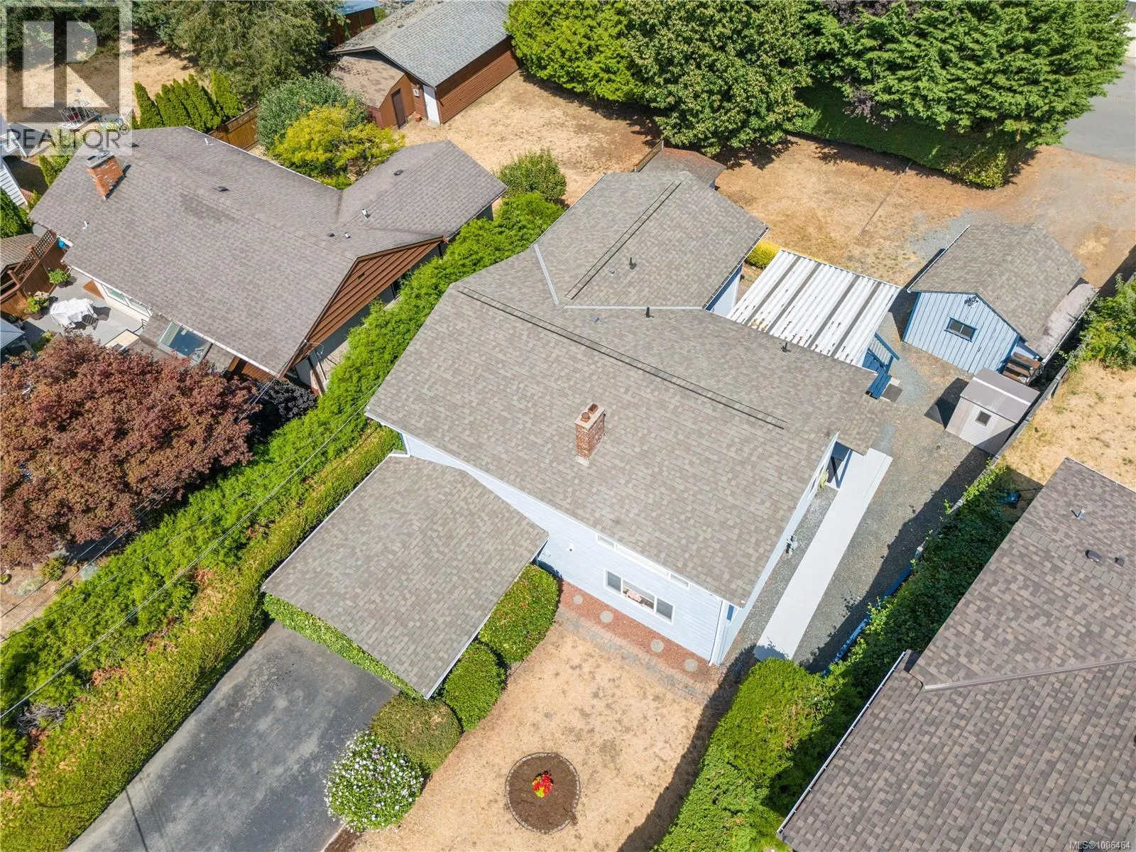 2132 Lark Cres