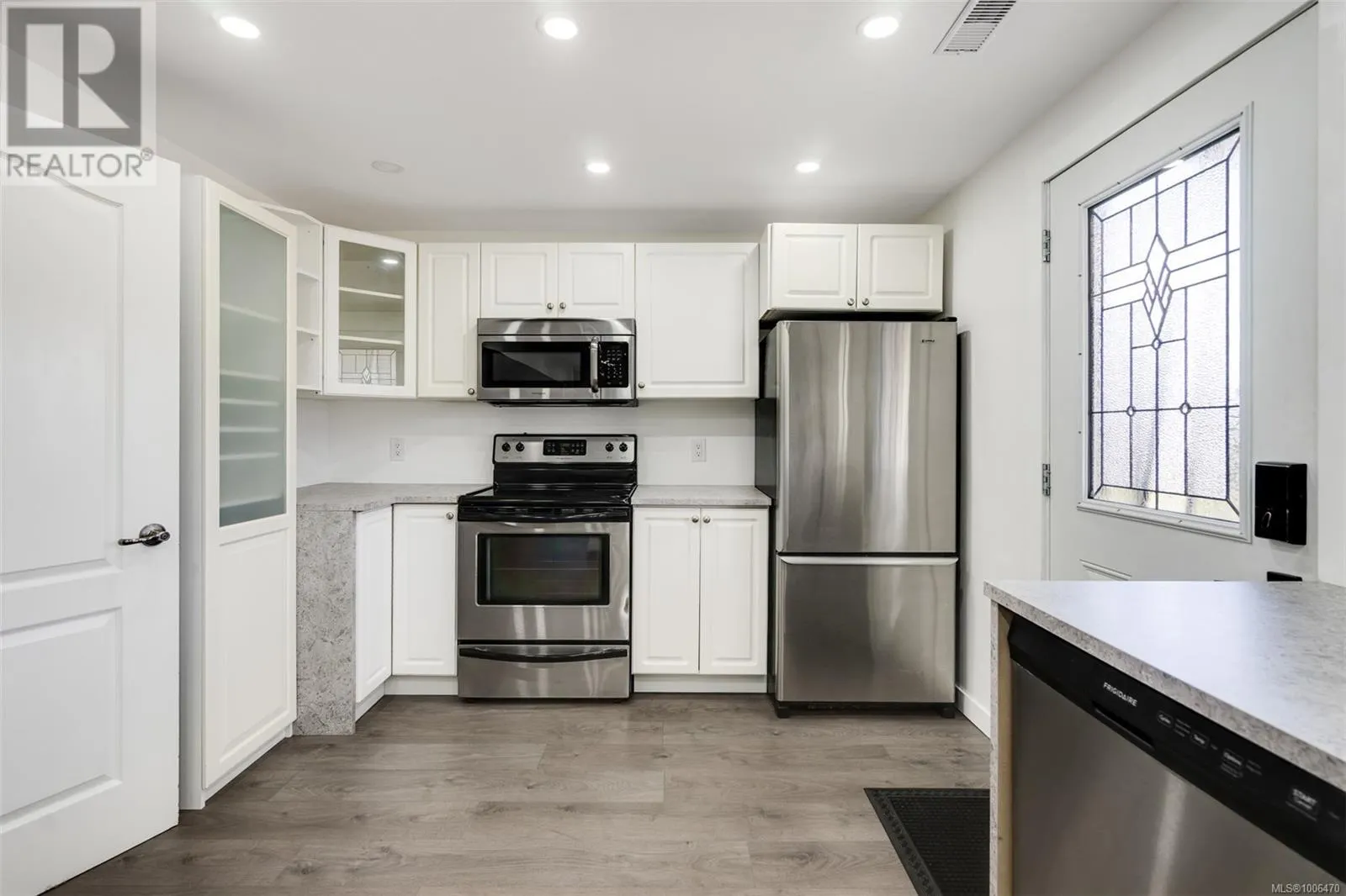 3325 Aloha Ave