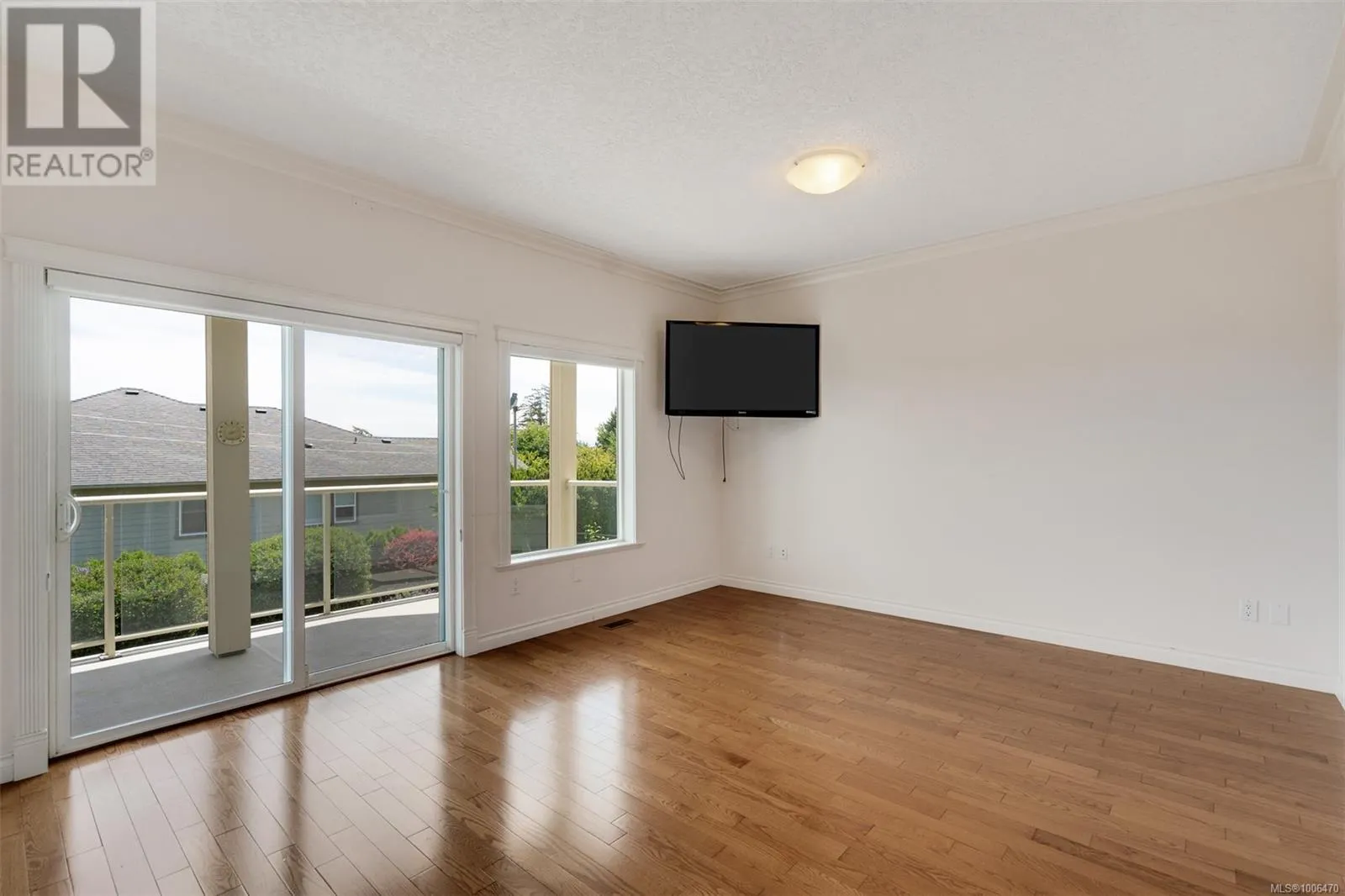 3325 Aloha Ave