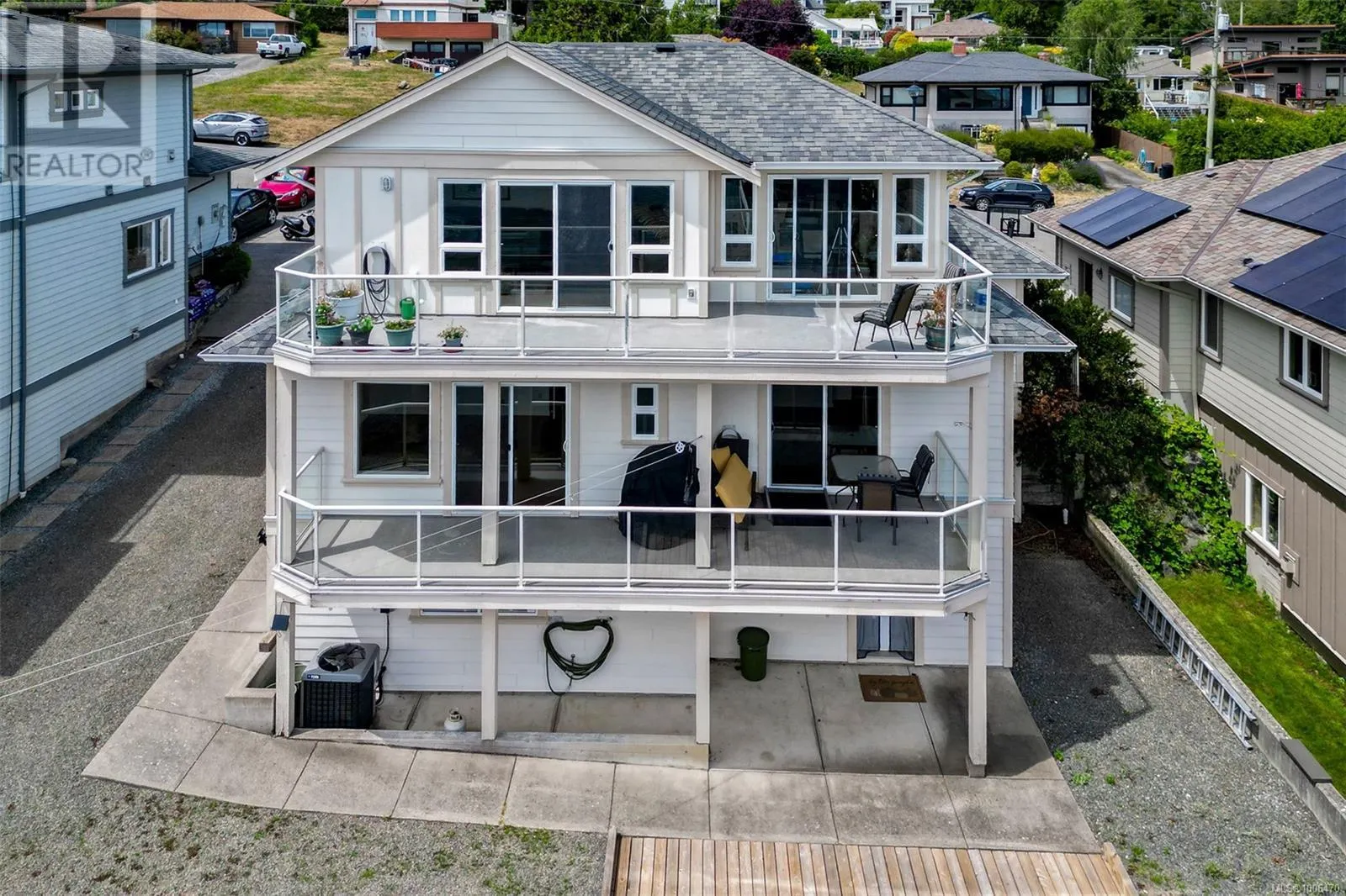 3325 Aloha Ave