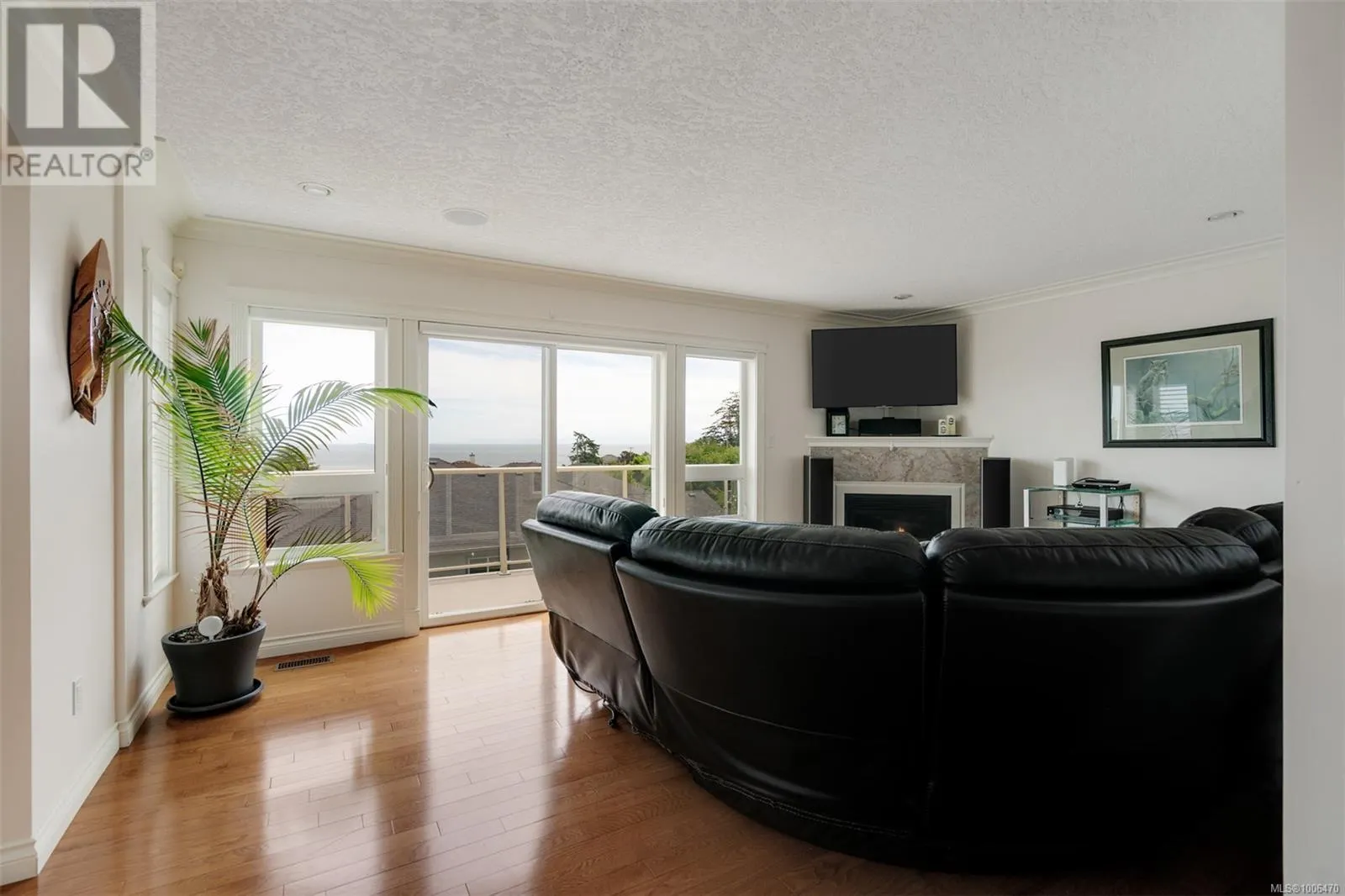 3325 Aloha Ave