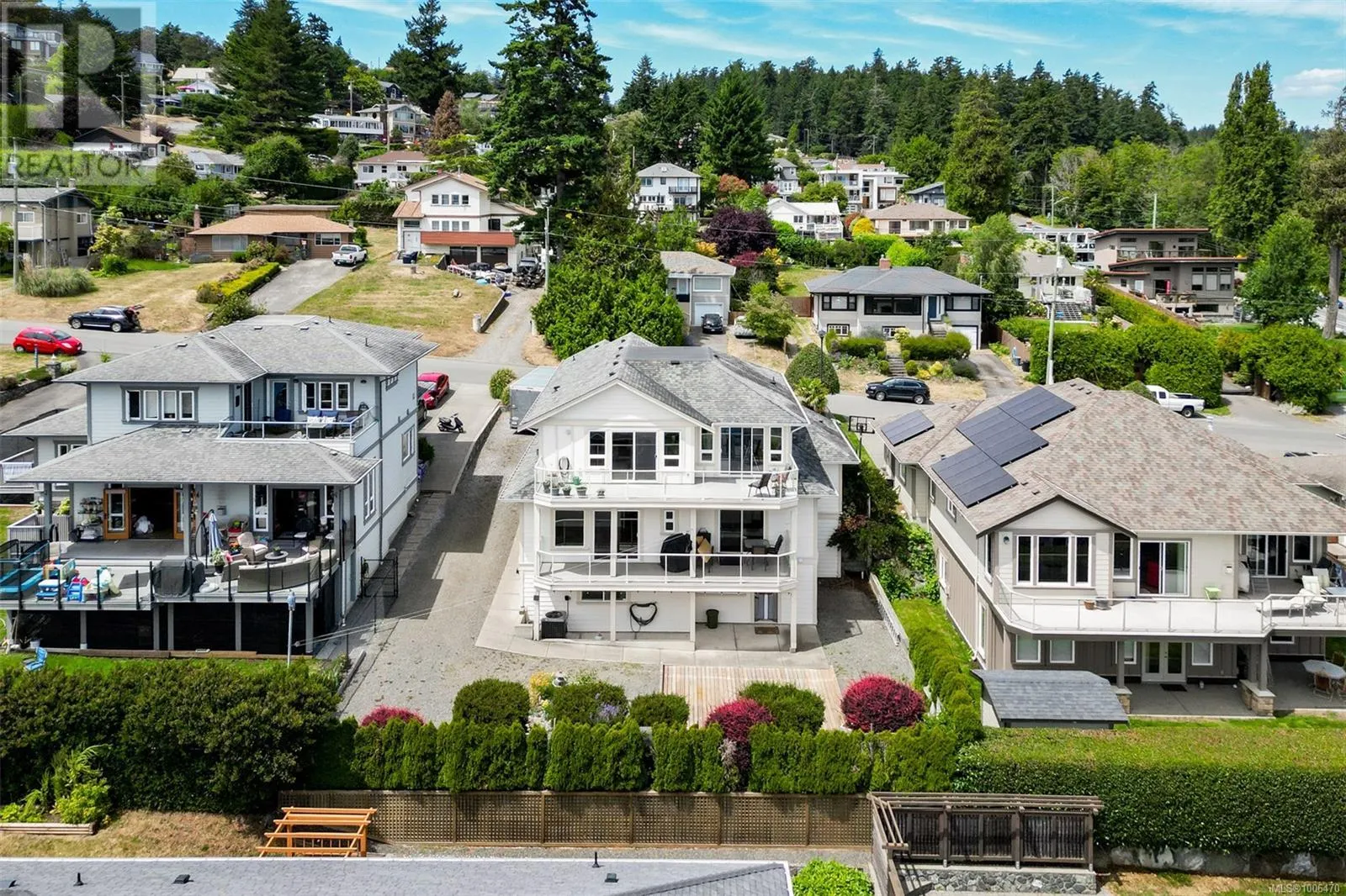 3325 Aloha Ave