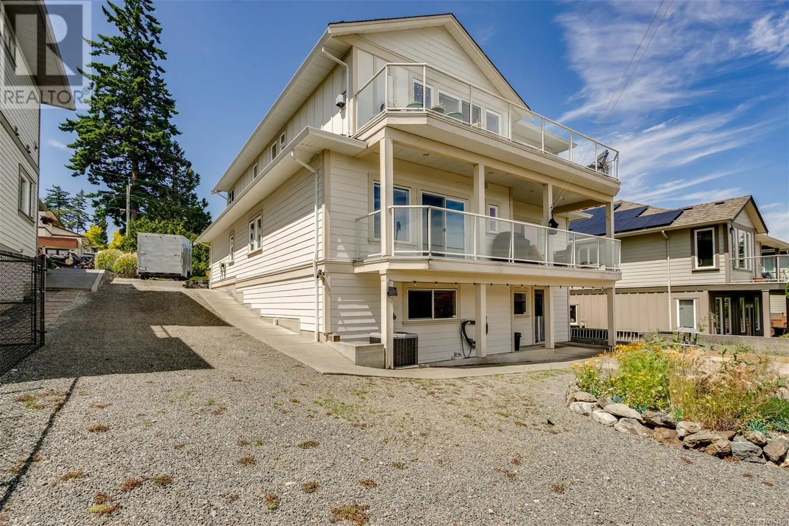3325 Aloha Ave
