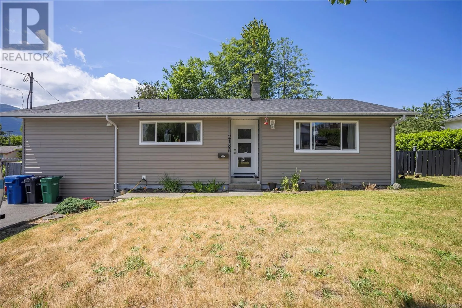2188 Lark Cres