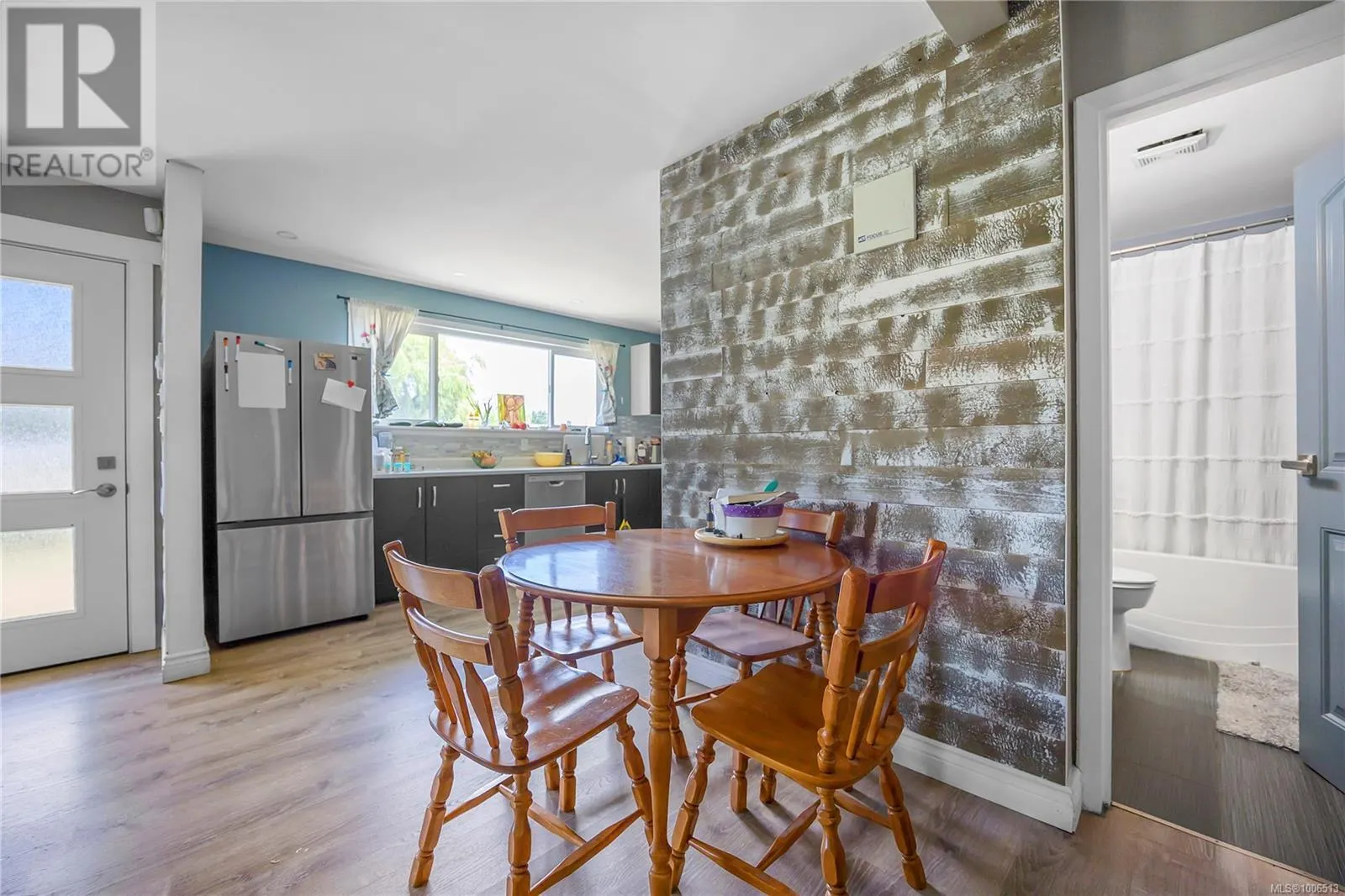 2188 Lark Cres
