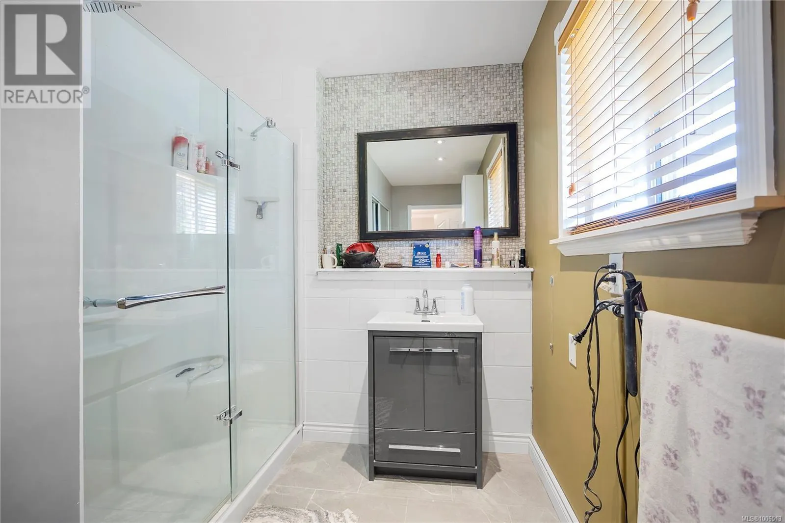 2188 Lark Cres