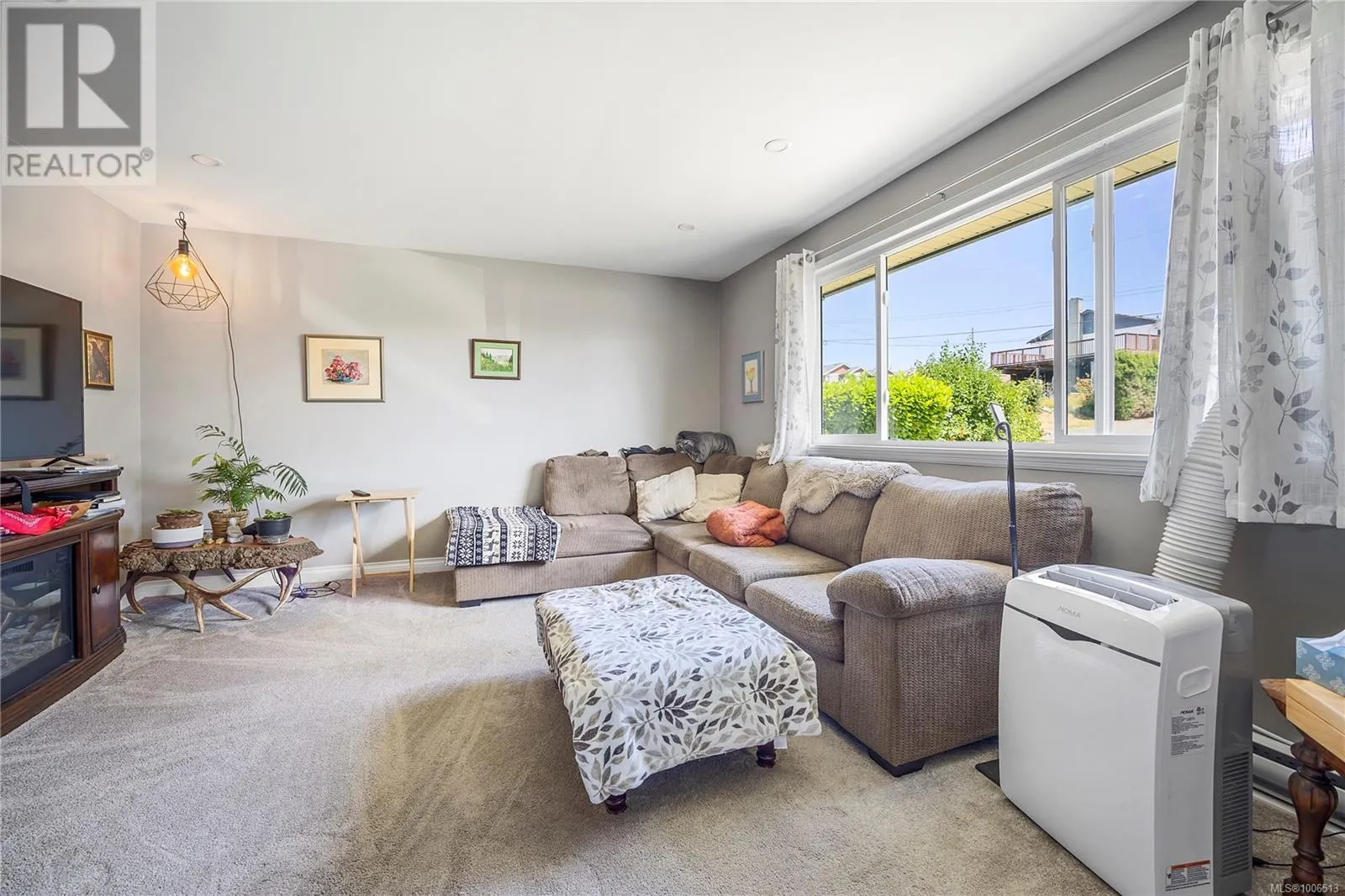 2188 Lark Cres