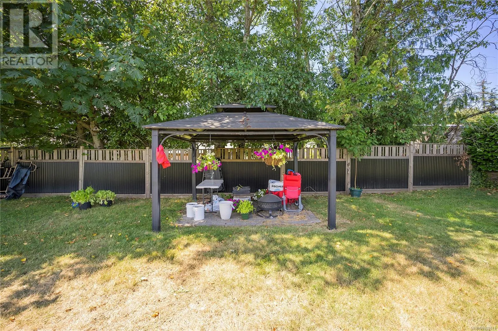 2188 Lark Cres