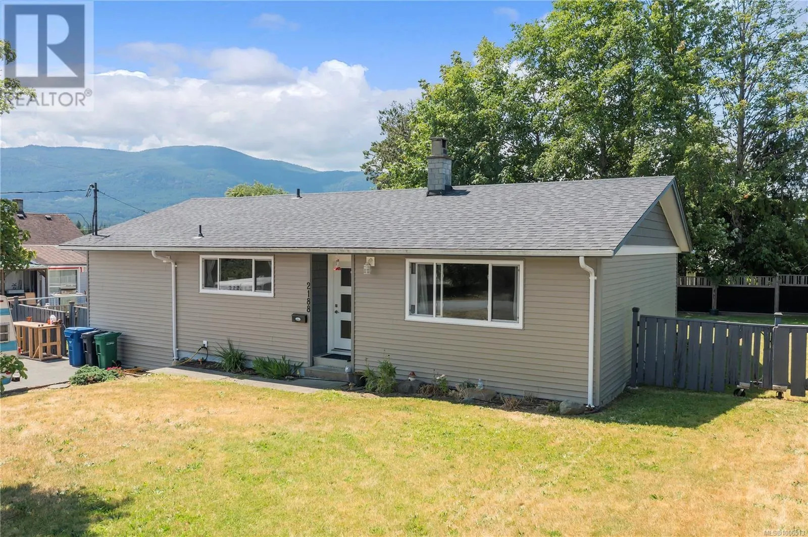 2188 Lark Cres