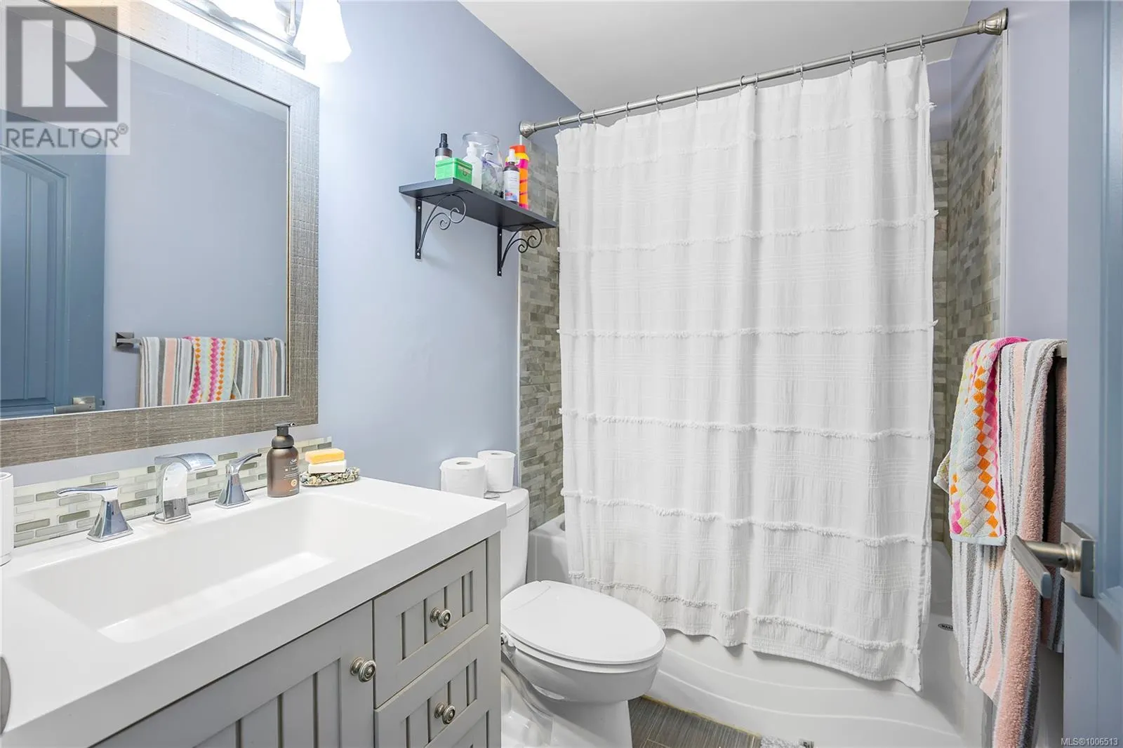 2188 Lark Cres