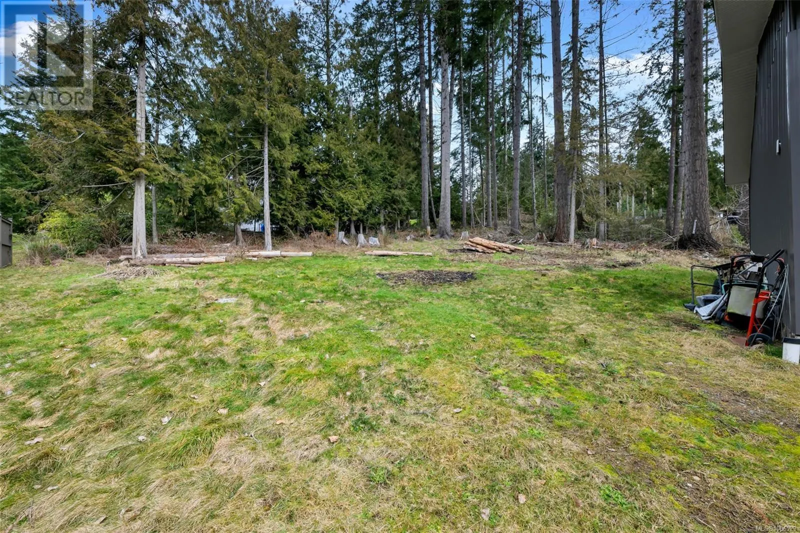 2175 Renfrew Rd