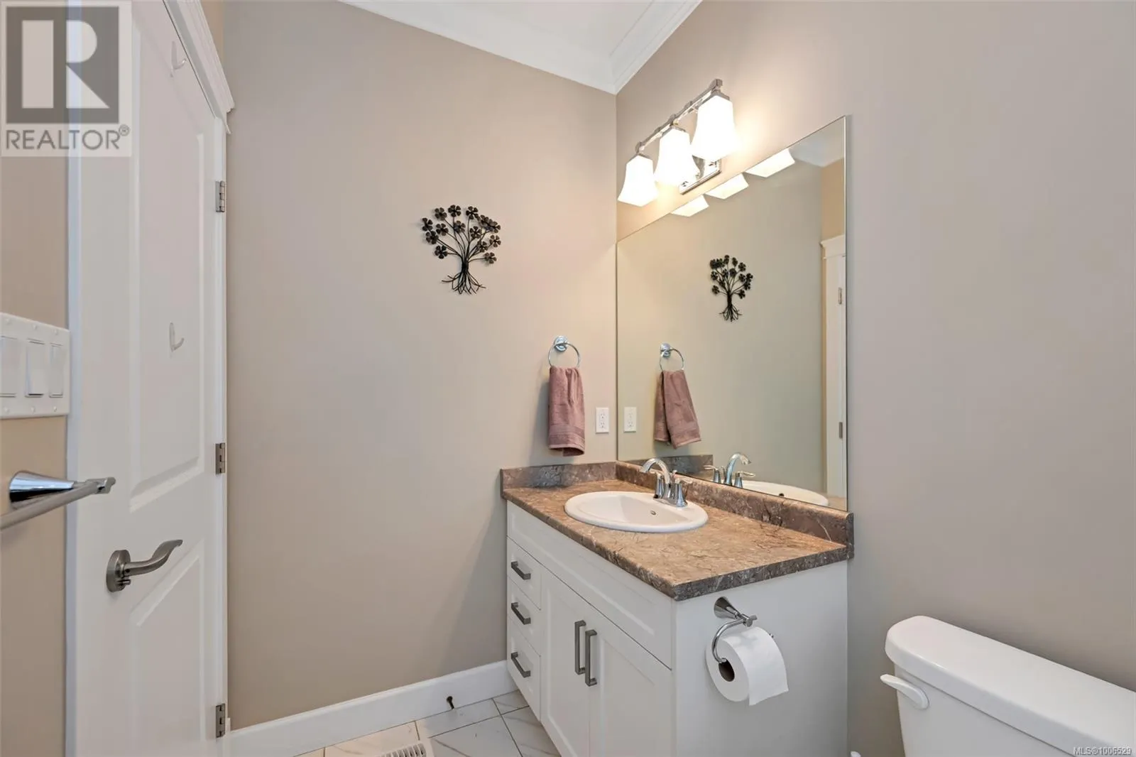 2175 Renfrew Rd
