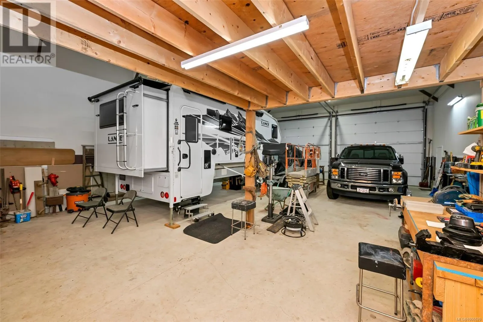 2175 Renfrew Rd