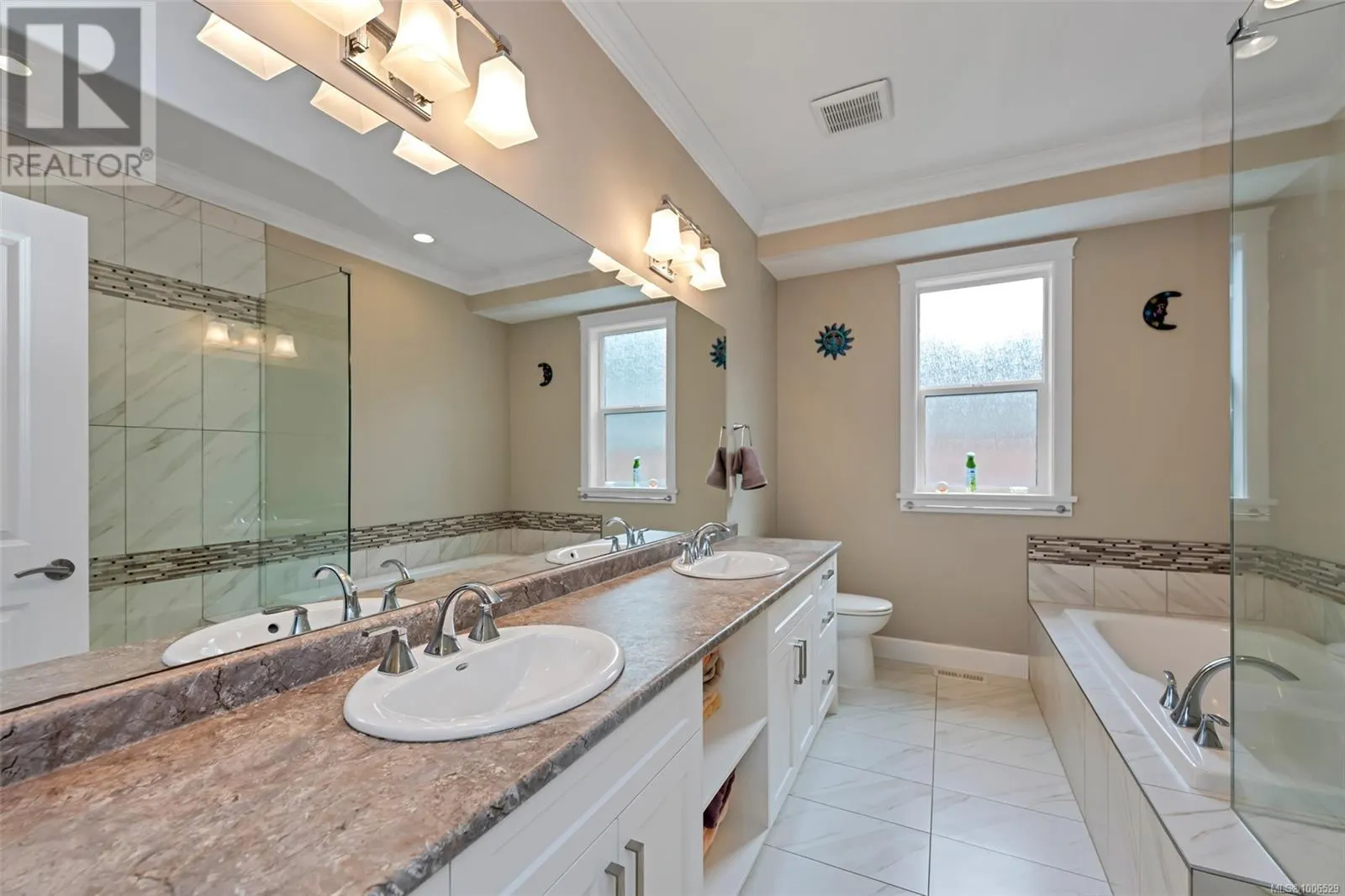 2175 Renfrew Rd
