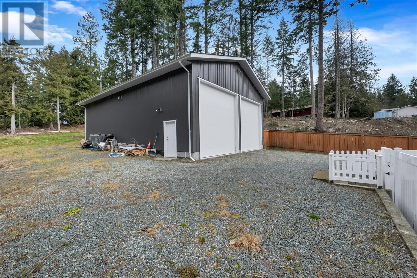 2175 Renfrew Rd