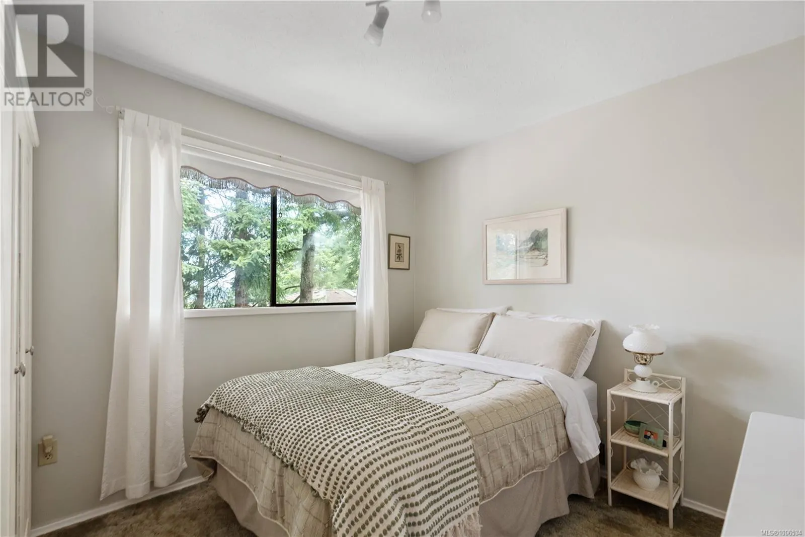 1367 Kingsview Rd