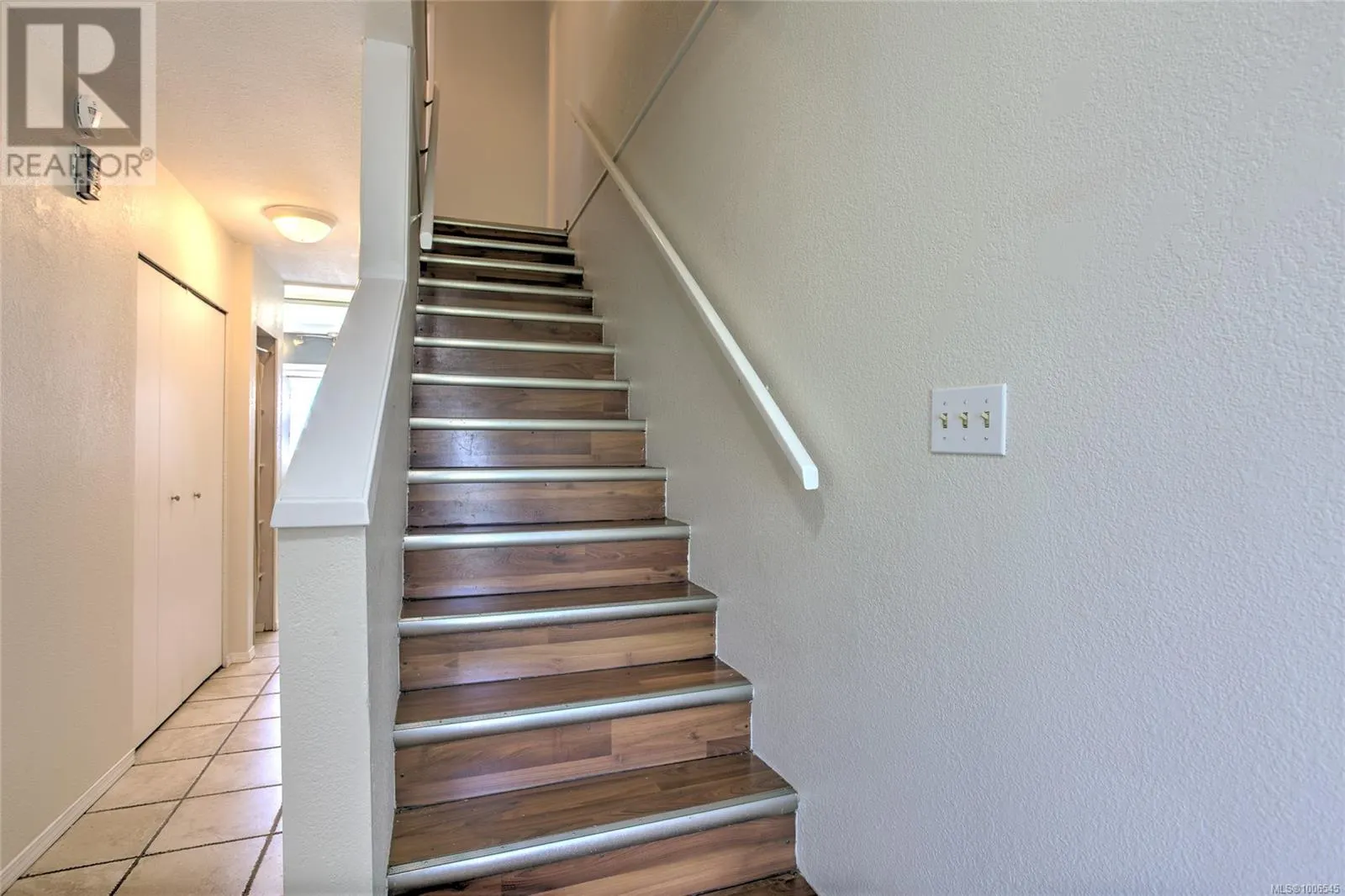 634 Dobson Rd