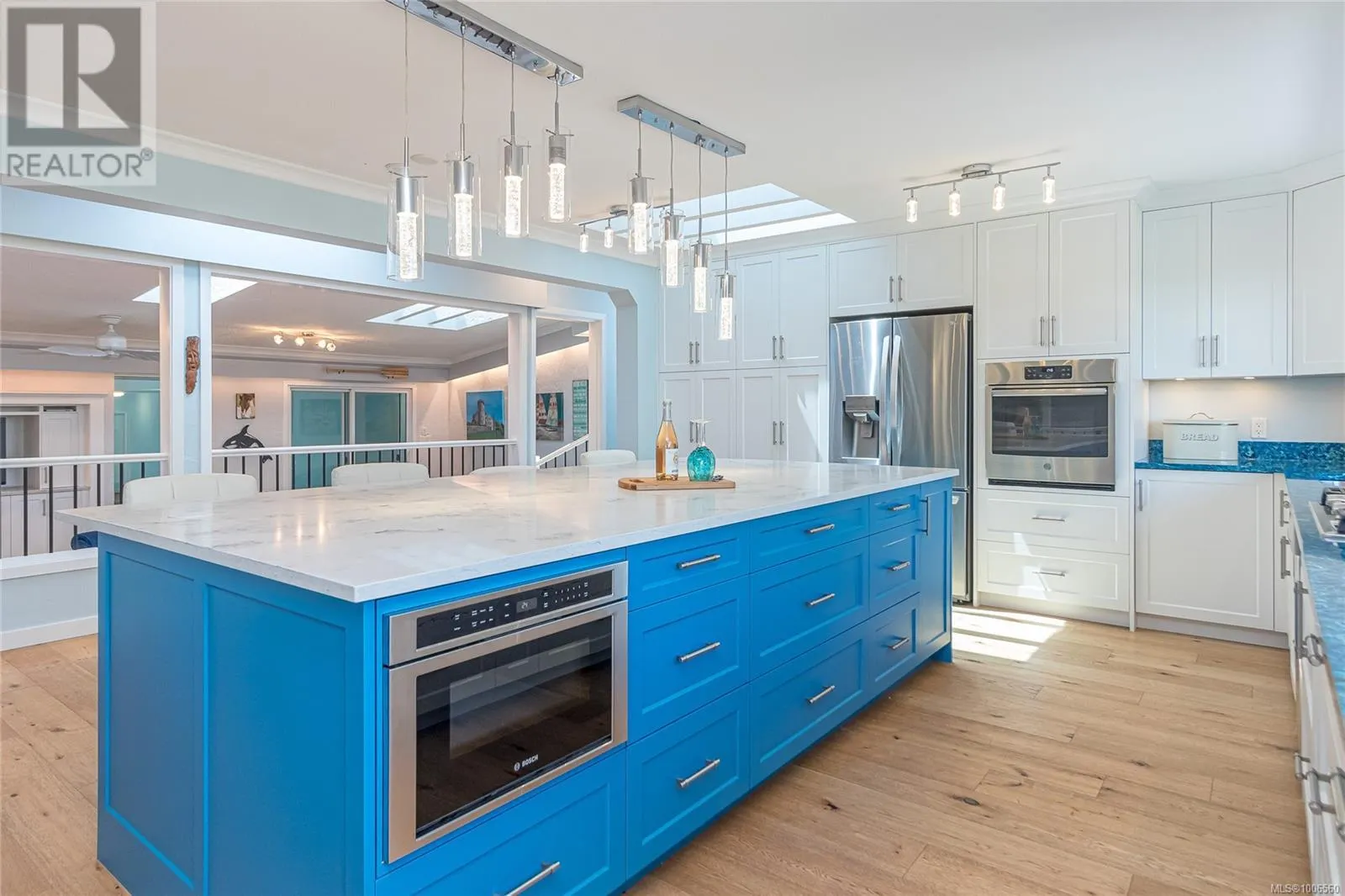 2513 Cosgrove Cres