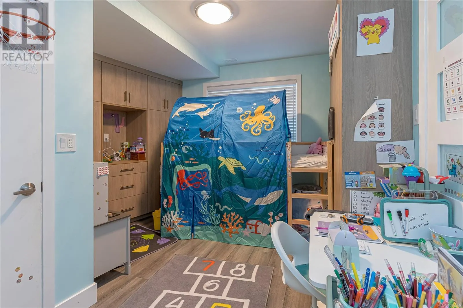 2513 Cosgrove Cres