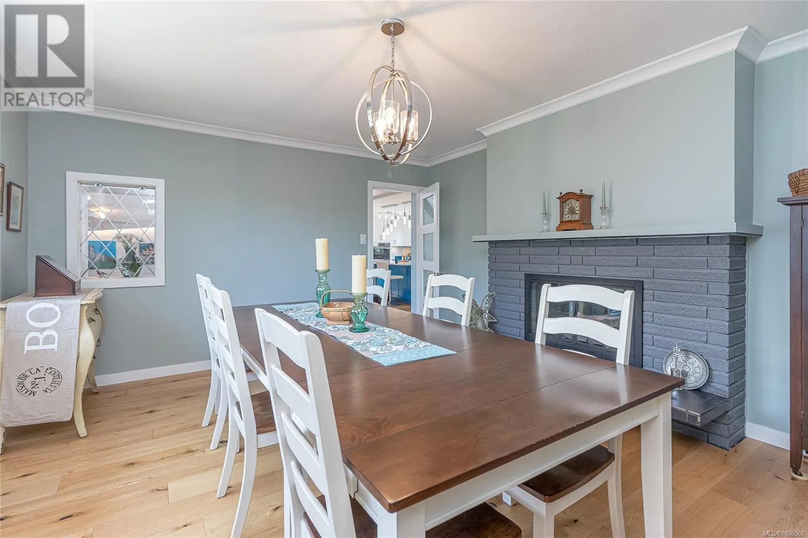 2513 Cosgrove Cres