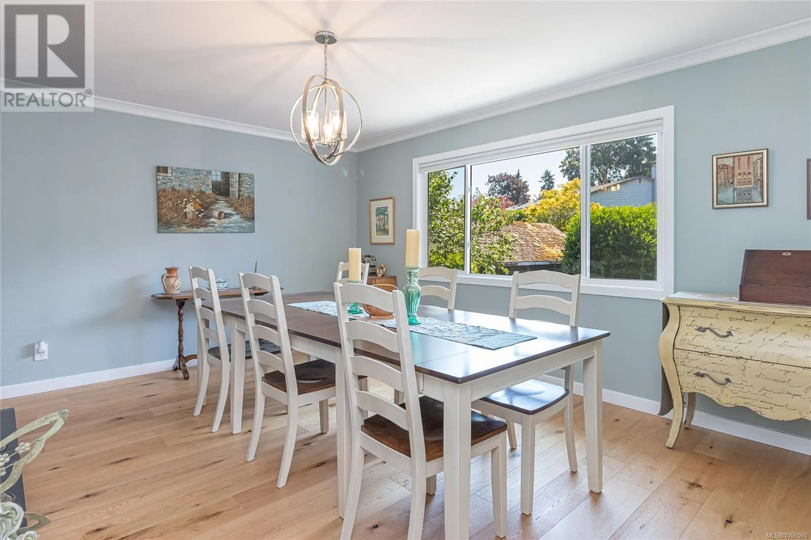 2513 Cosgrove Cres