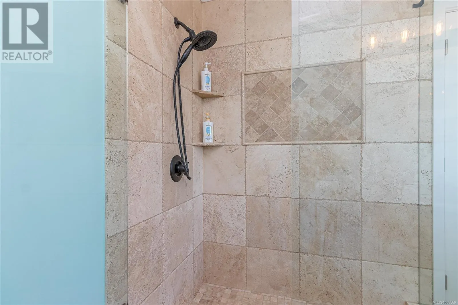2513 Cosgrove Cres