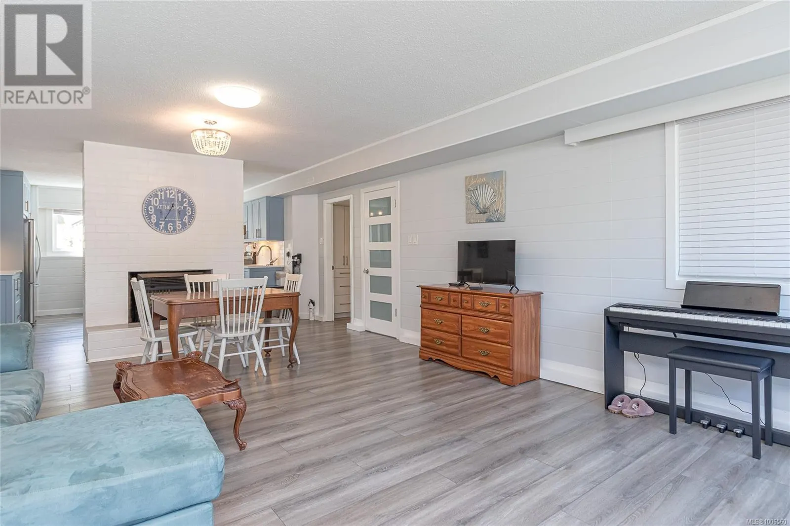 2513 Cosgrove Cres