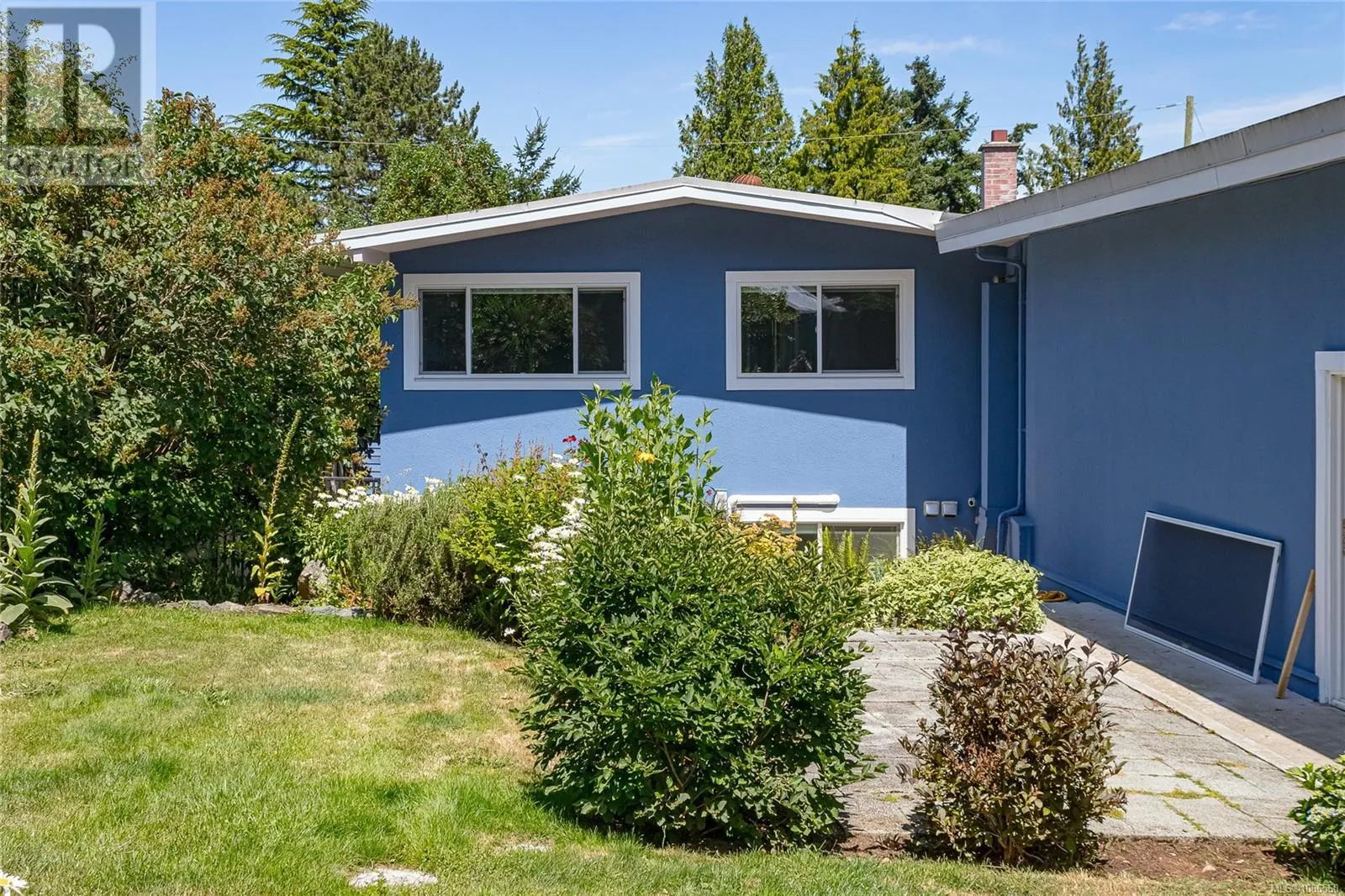 2513 Cosgrove Cres