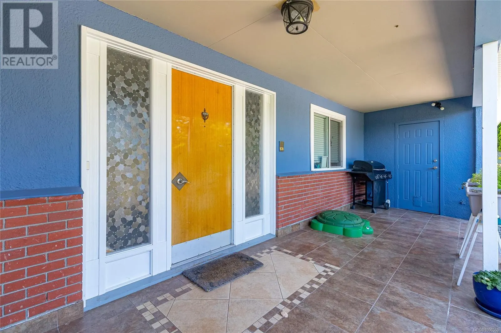 2513 Cosgrove Cres
