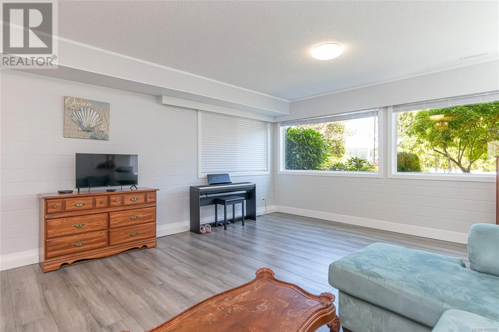 2513 Cosgrove Cres