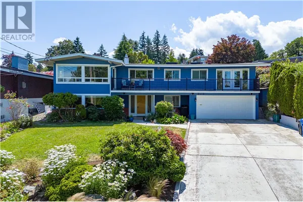 2513 Cosgrove Cres