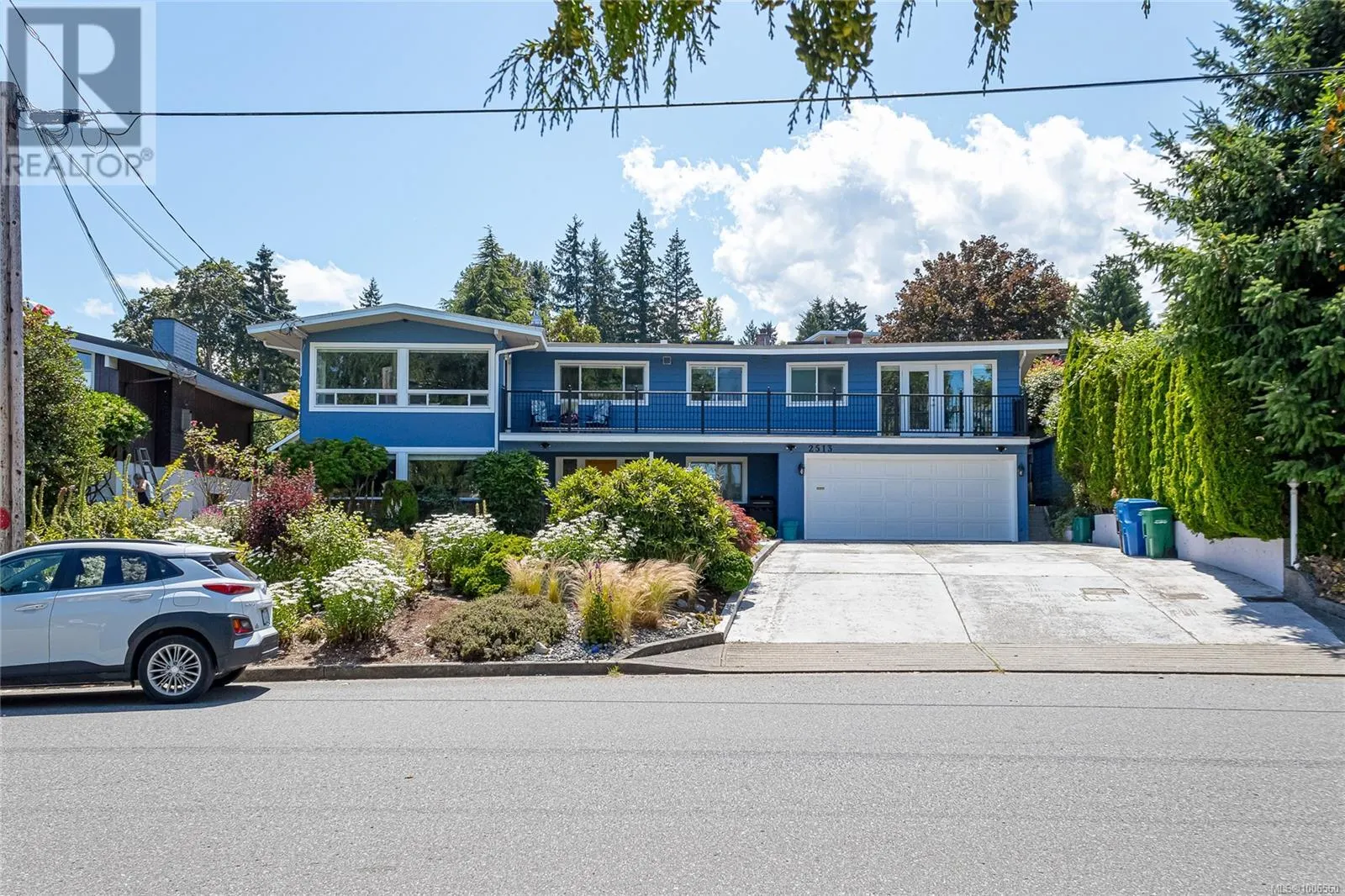 2513 Cosgrove Cres